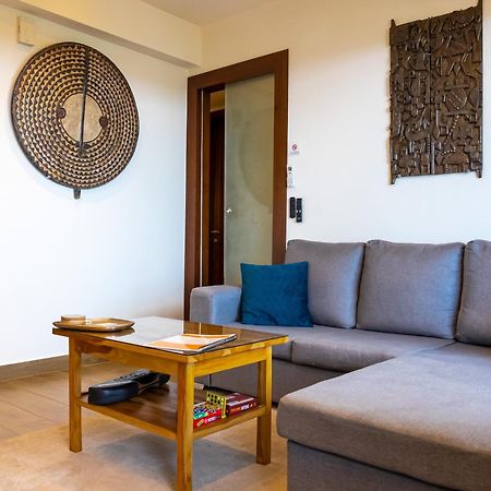 Solea 1 Bedroom Apartment - Central, Comfortable, Cozy, Balcony, Pool, Gym Accra Exterior photo