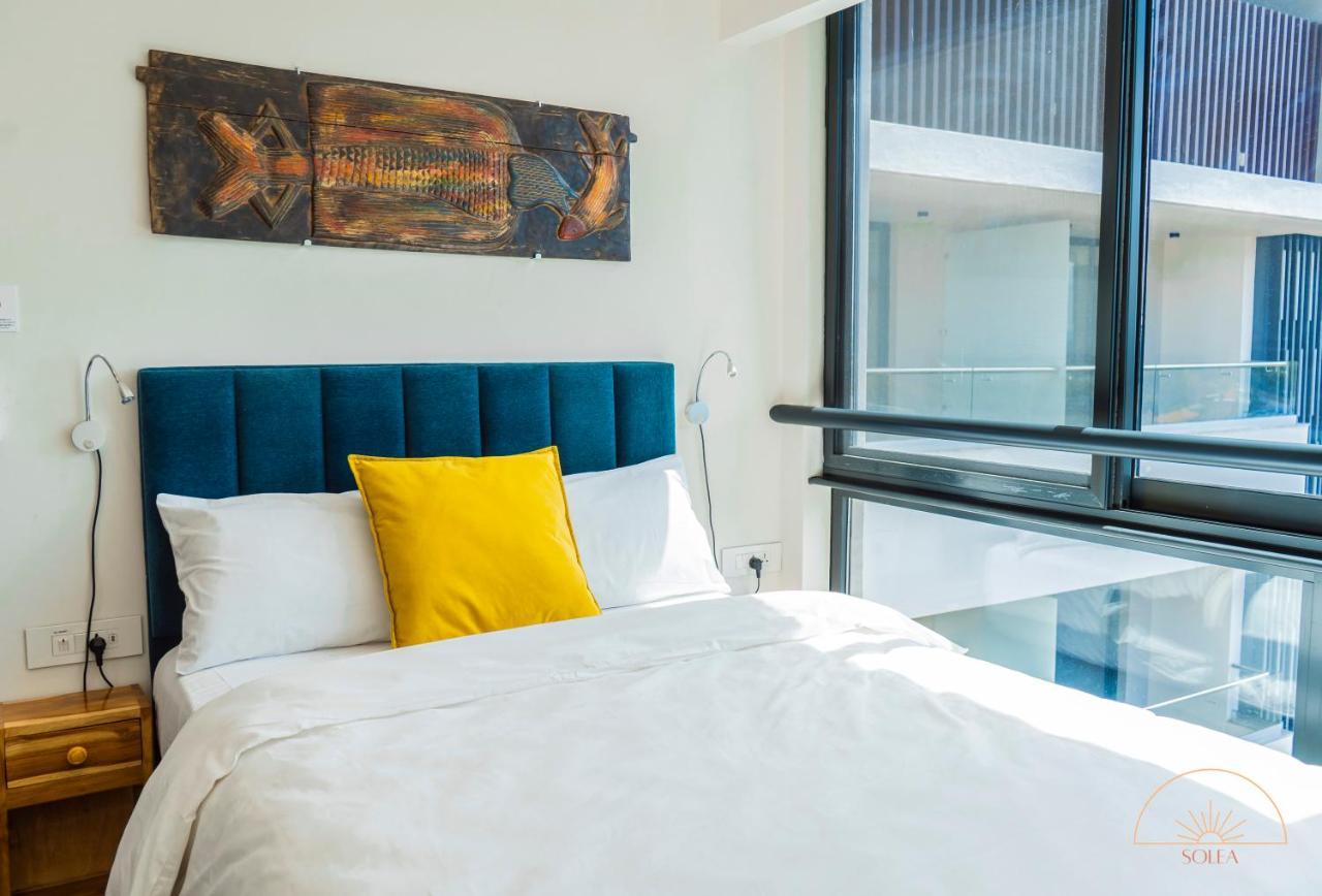 Solea 1 Bedroom Apartment - Central, Comfortable, Cozy, Balcony, Pool, Gym Accra Exterior photo